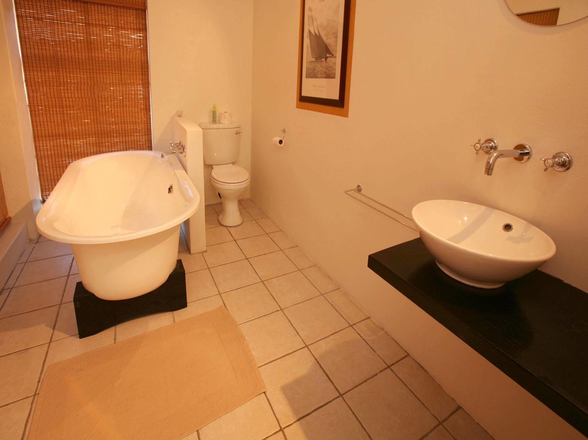 Art Gallery Guest House - Thandekayo Hout Bay Εξωτερικό φωτογραφία