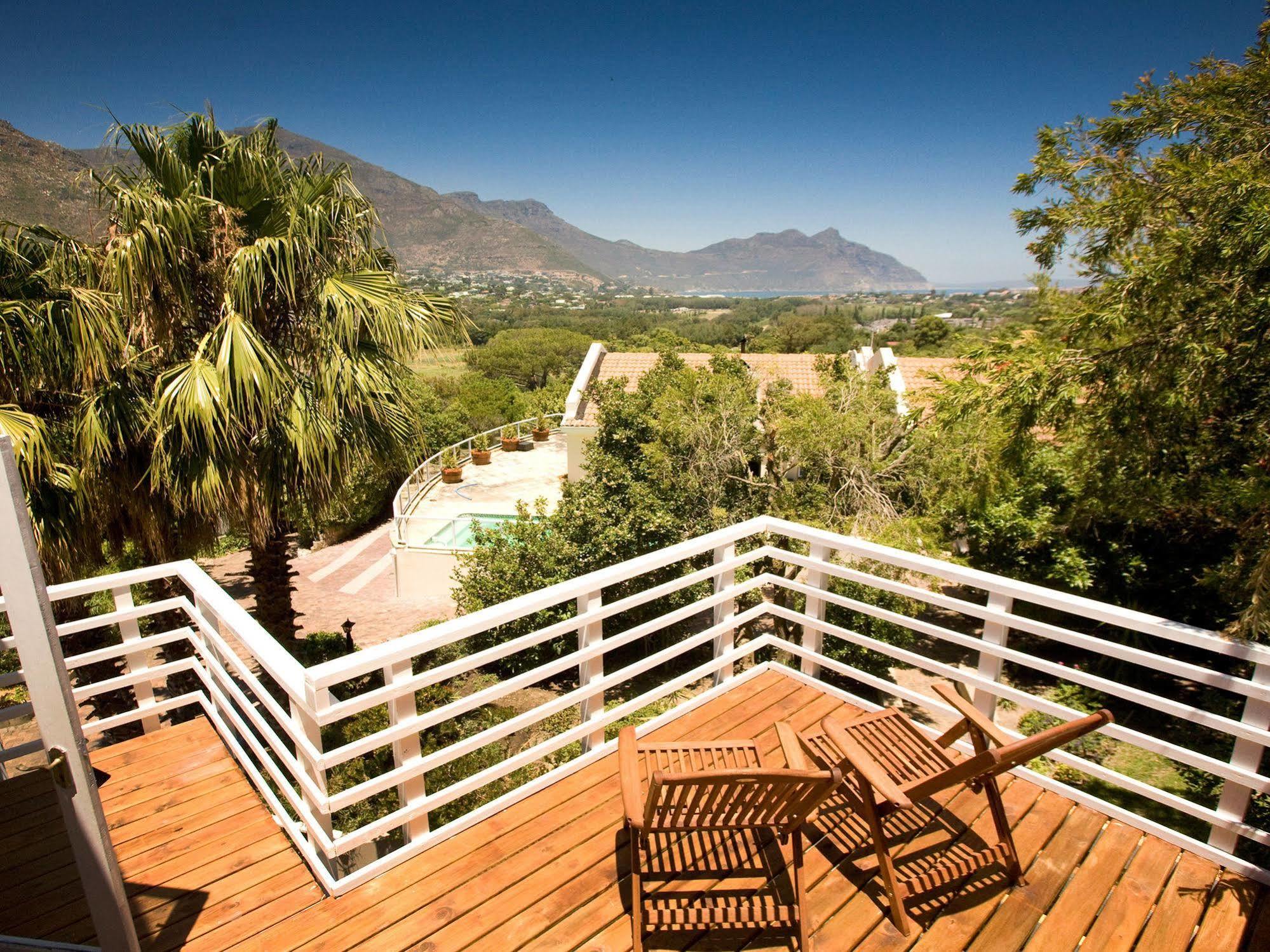 Art Gallery Guest House - Thandekayo Hout Bay Εξωτερικό φωτογραφία