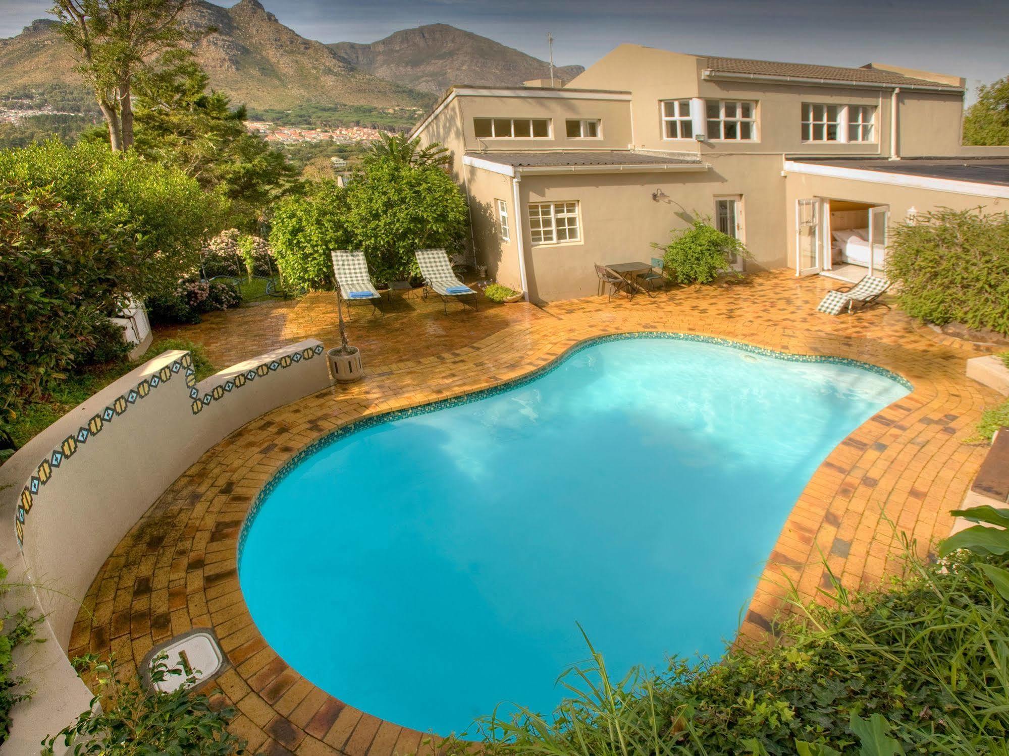 Art Gallery Guest House - Thandekayo Hout Bay Εξωτερικό φωτογραφία